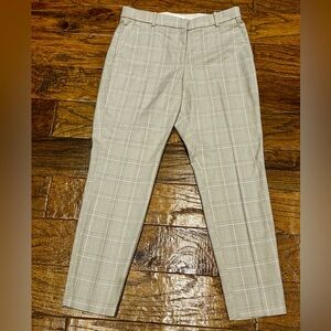 H&M Beige Checkered Women’s Cropped Pants
Size 12